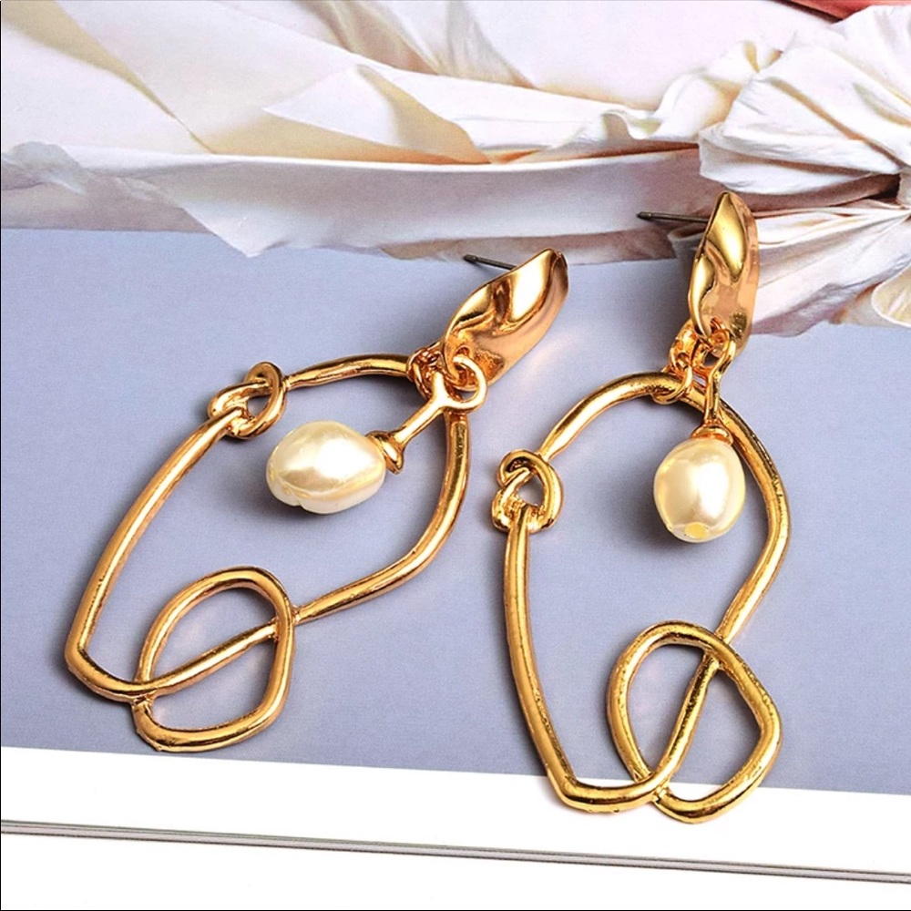 Zara gold metal pearl earrings